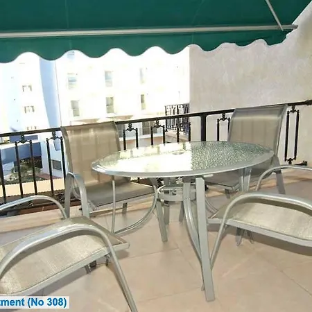 Les Sirenes Apartment *